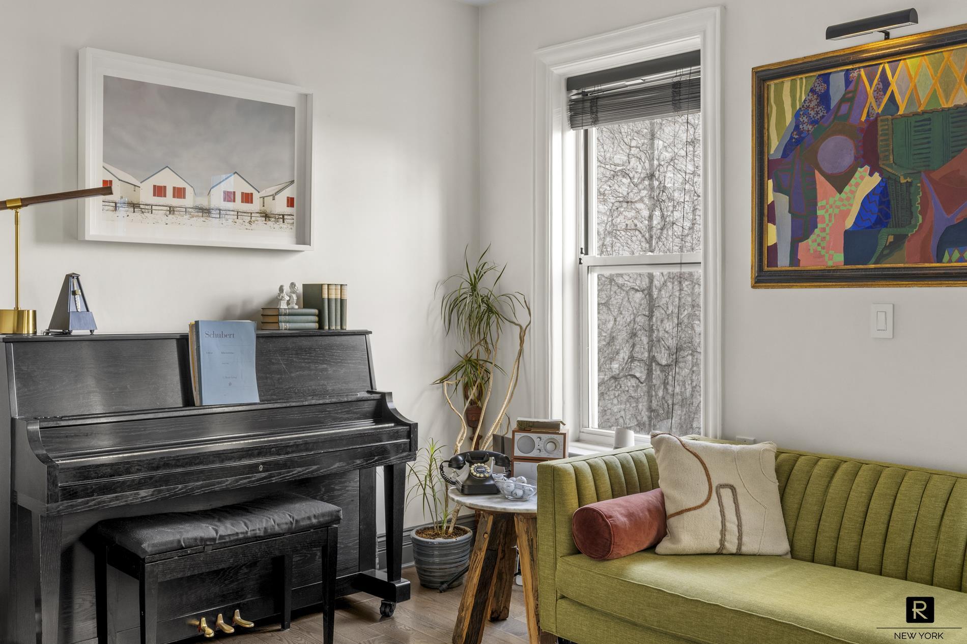 261 West 22nd Street Chelsea New York NY 10011