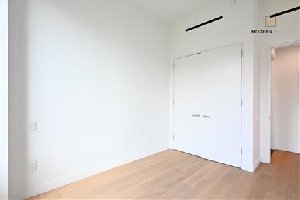 21-21 31st Street 4-K Steinway-Ditmars Queens NY 11105