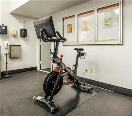 4-74 48th Avenue 30-J Hunters Point Queens NY 11109