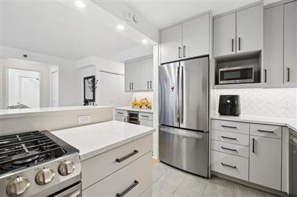 4-74 48th Avenue 7-E Hunters Point Queens NY 11109