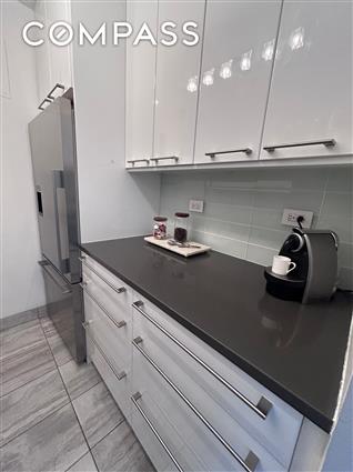 400 East 54th Street 30-D Sutton Place New York NY 10022