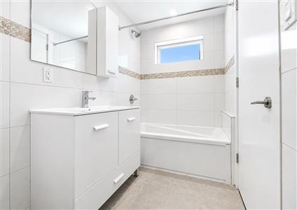 33 Lexington Avenue 4 Clinton Hill Brooklyn NY 11238