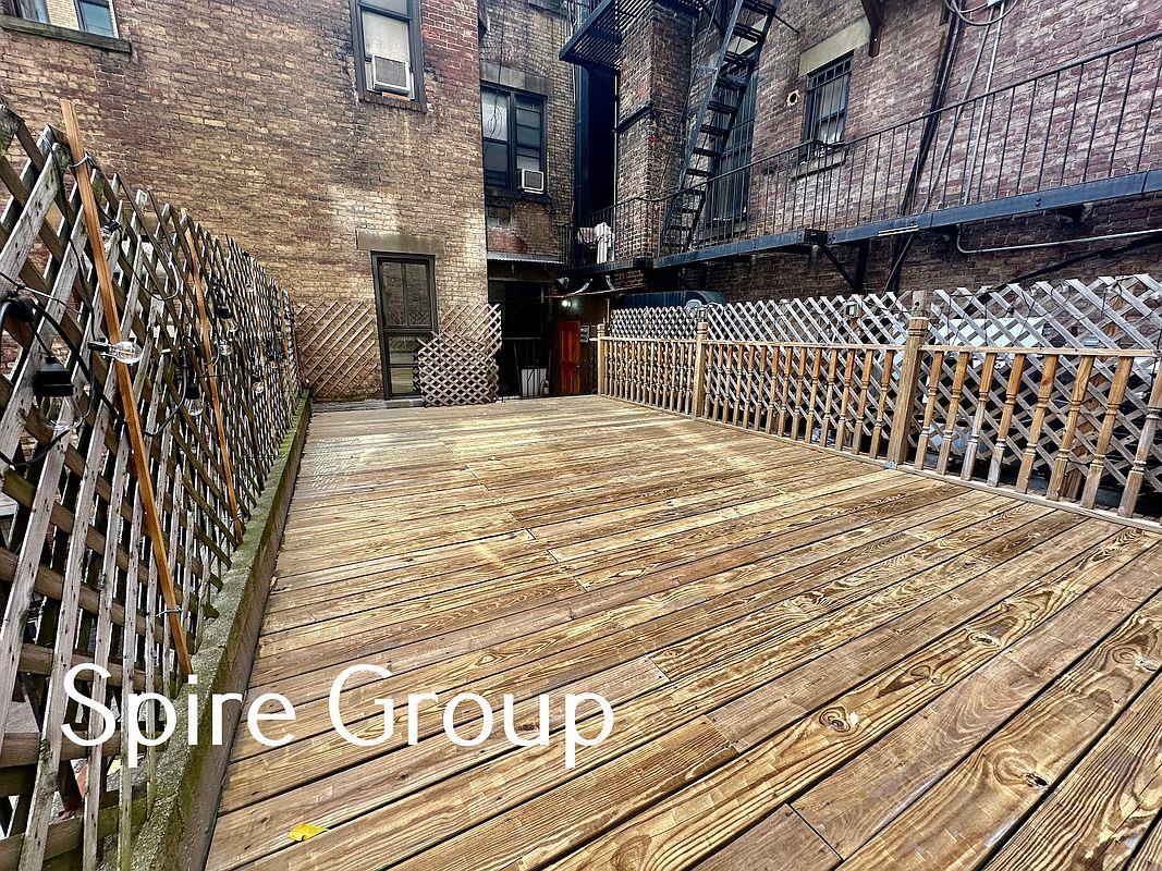 65 West 73rd Street, Apt 1-B, New York, NY 10023