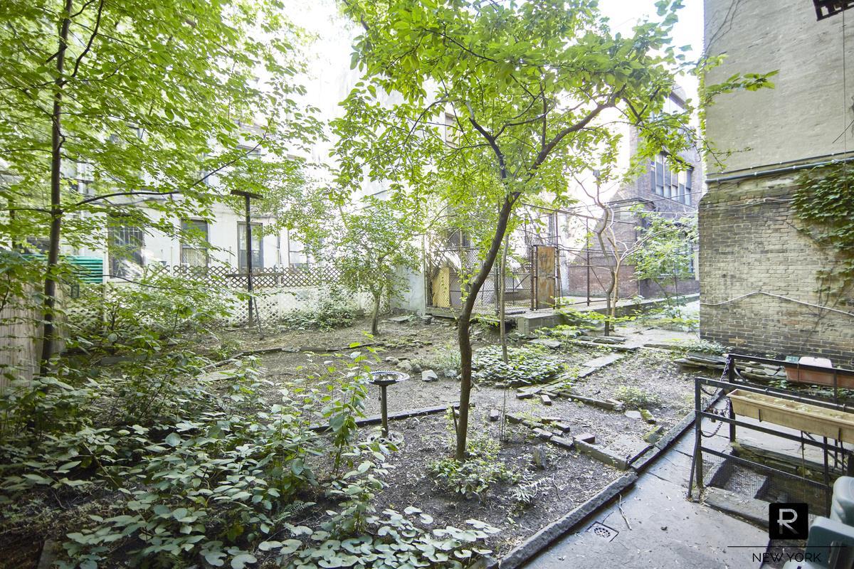 441 West 48th Street Midtown West New York NY 10036