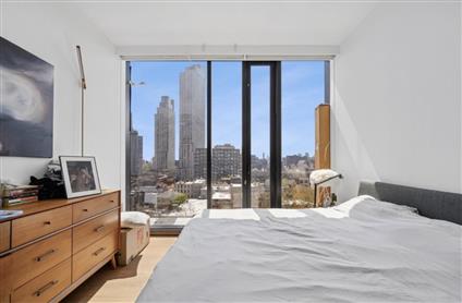 21-30 44th Drive PH-F Court Square Queens NY 11101