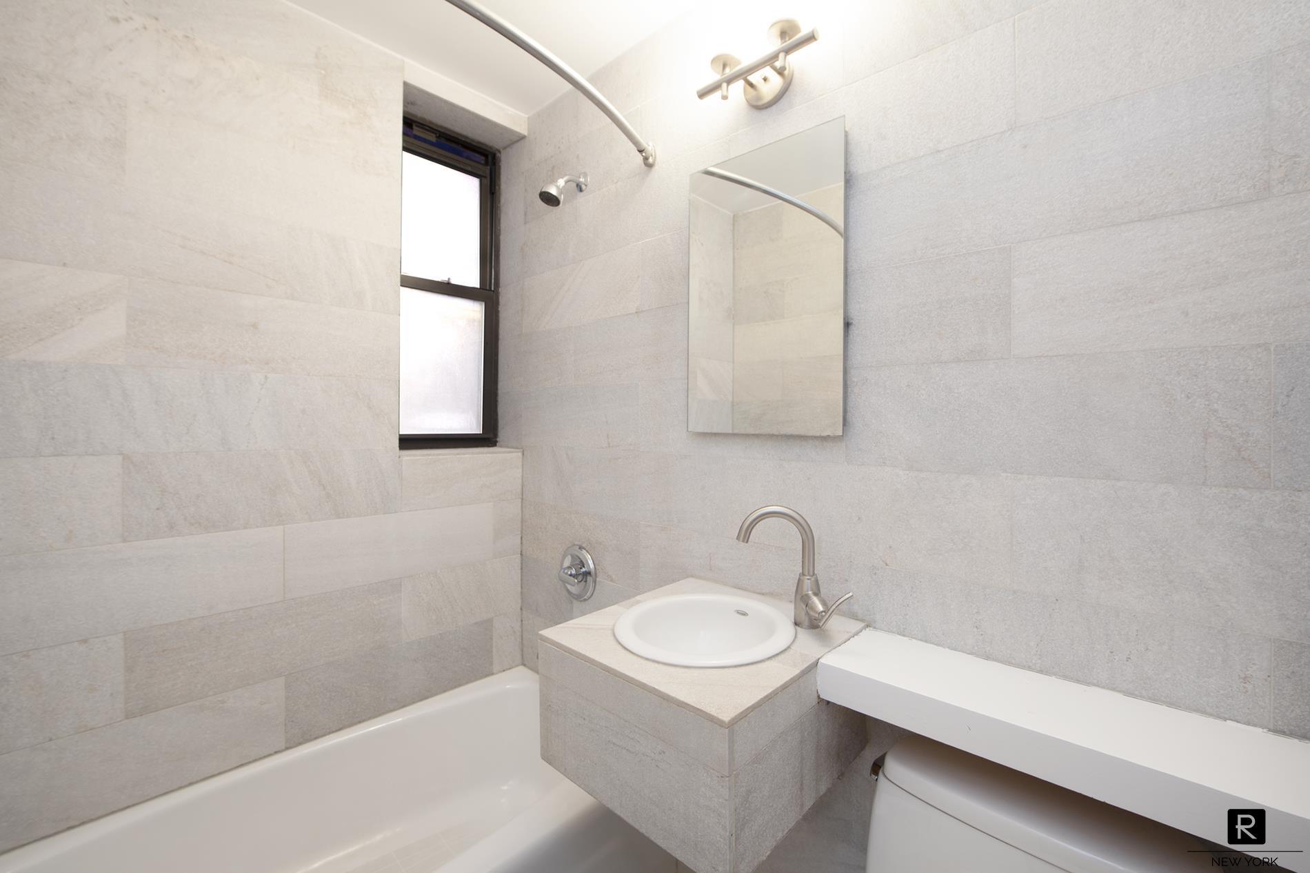 122 Ludlow Street Lower East Side New York NY 10002