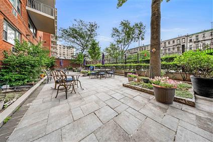 52-40 39th Drive 7-M Woodside Queens NY 11377