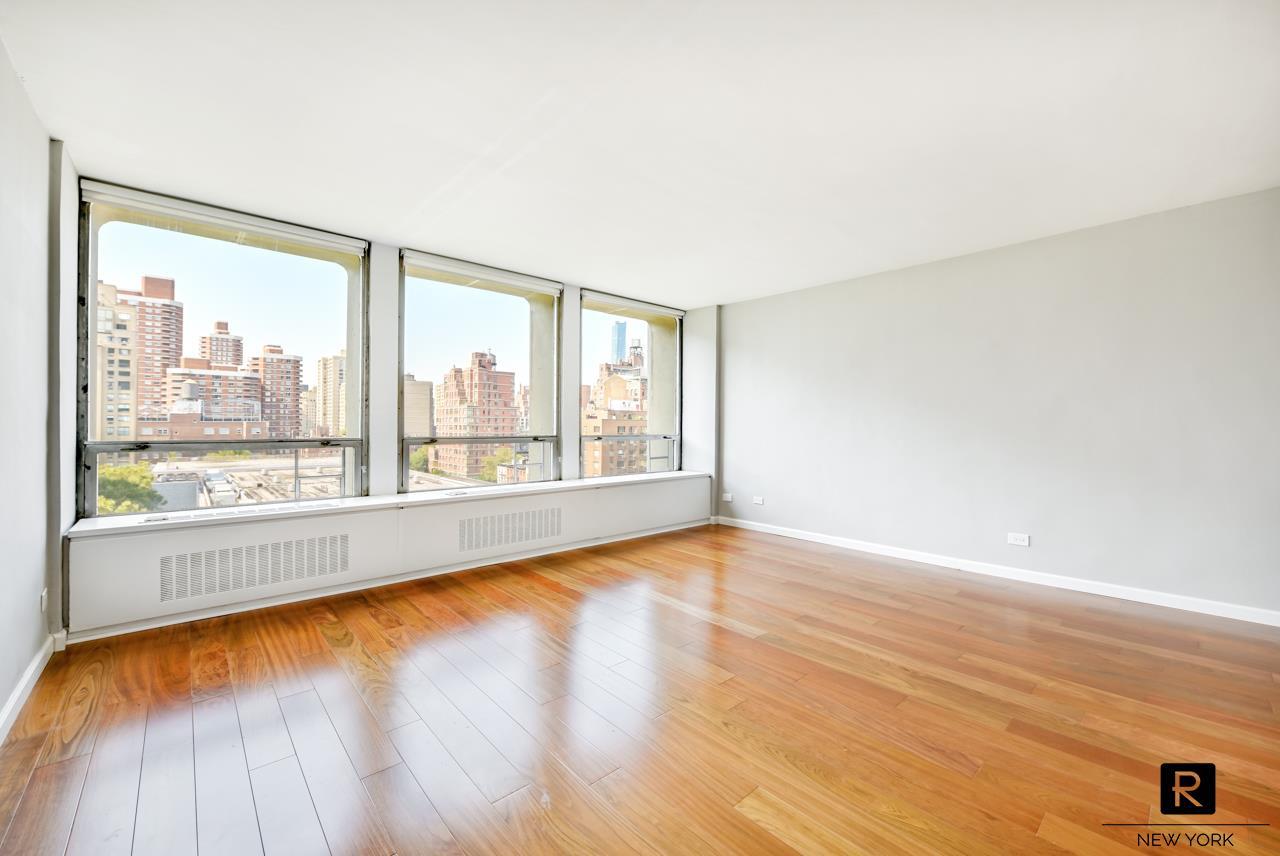 300 East 33rd Street Kips Bay New York NY 10016