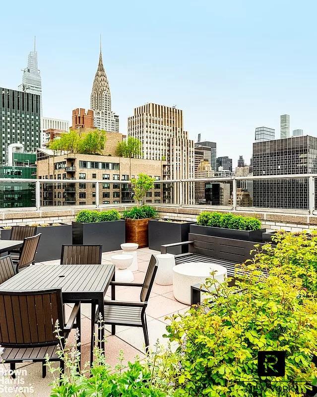 300 East 40th Street Murray Hill New York NY 10016