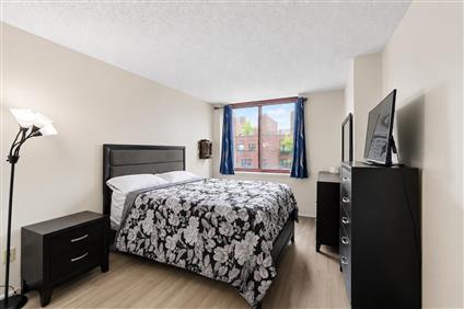4-74 48th Avenue 14-M Hunters Point Queens NY 11109