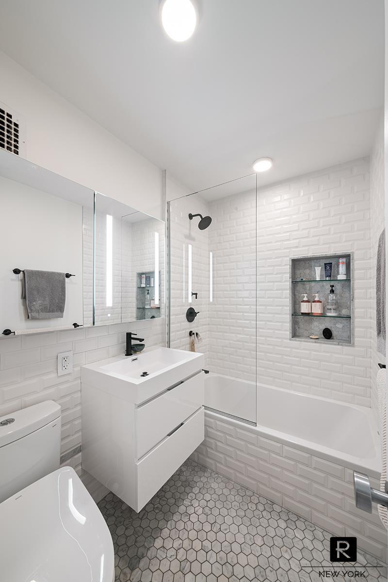 132 East 35th Street Murray Hill New York NY 10016