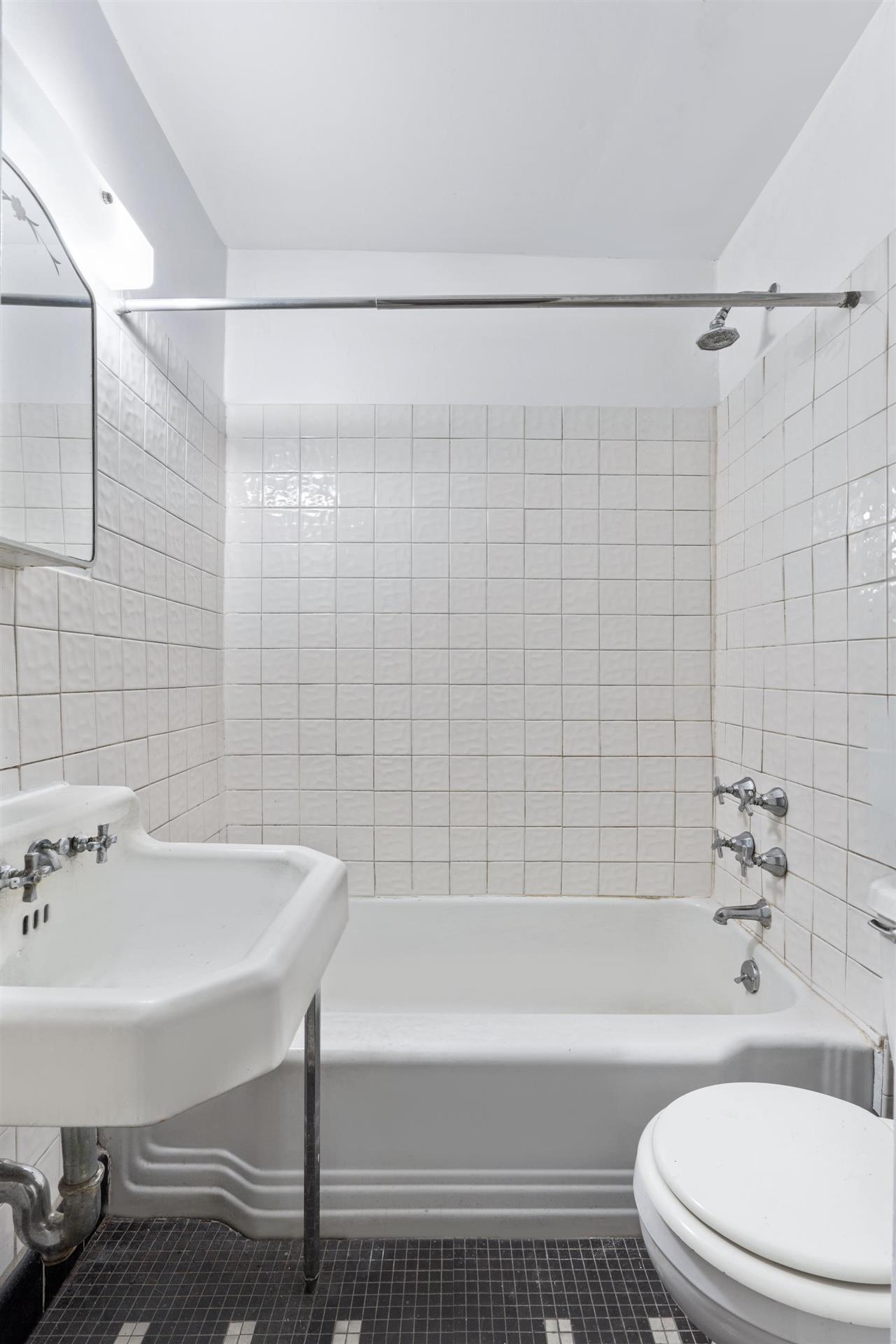142 East 37th Street Gramercy Park New York NY 10016