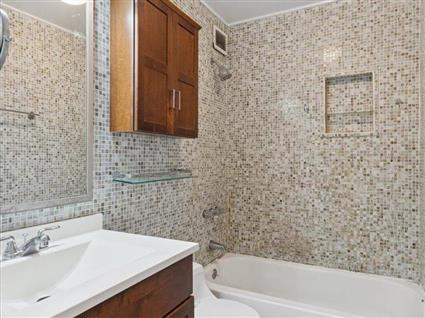 581 Academy Street 2-F Inwood New York NY 10034