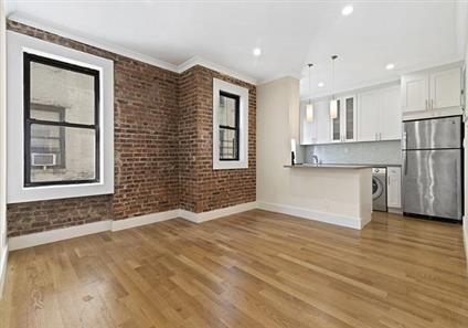 21-48 35th Street 4-C Steinway-Ditmars Queens NY 11105