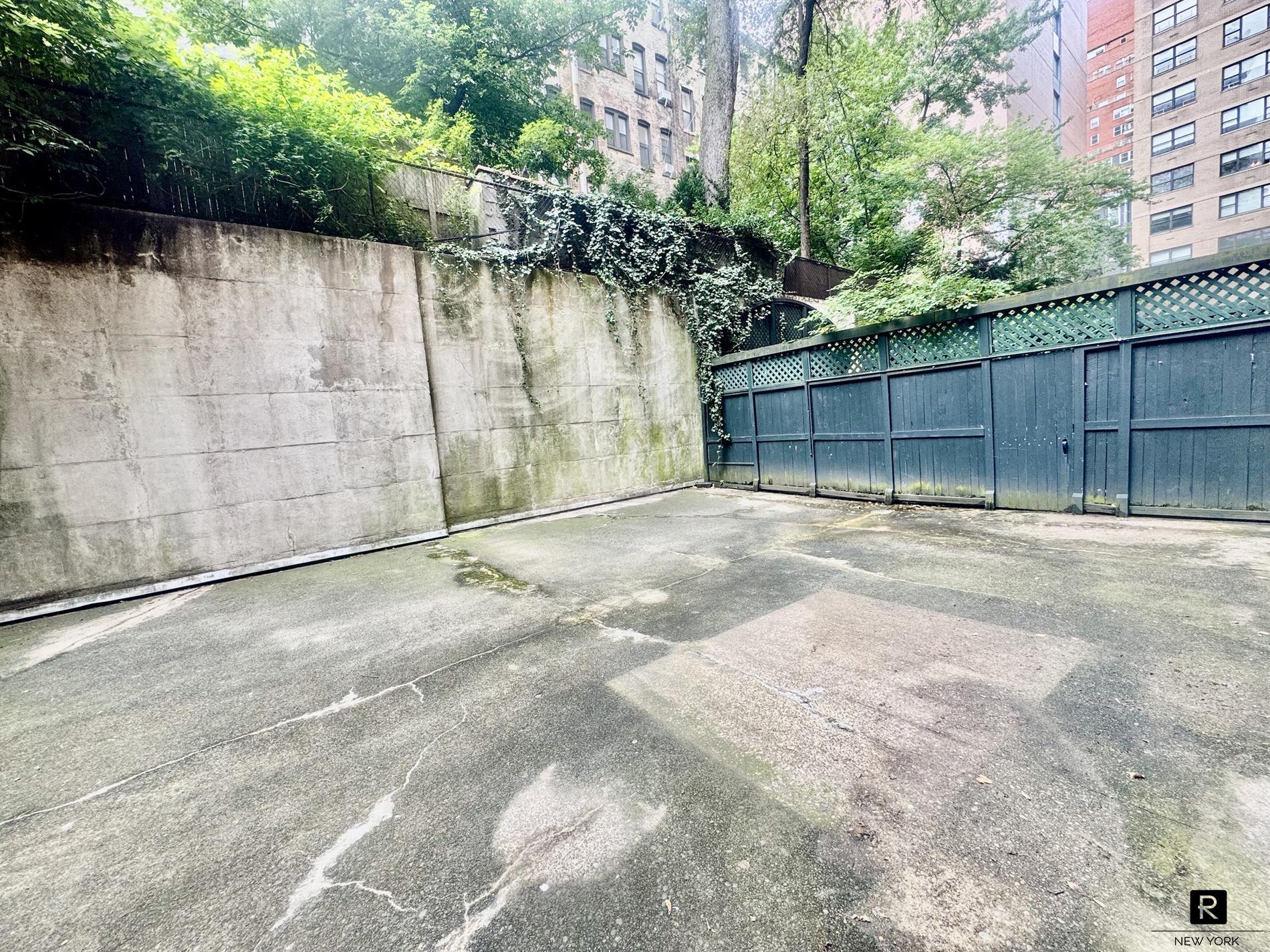 525 East 82nd Street Upper East Side New York NY 10028