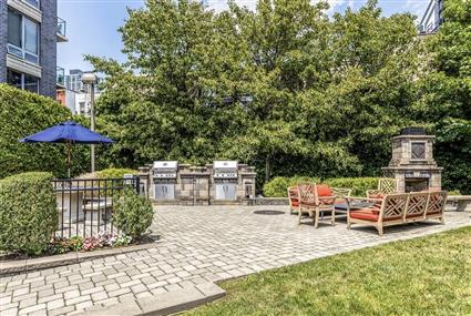 5-49 Borden Avenue 6-N Hunters Point Queens NY 11101