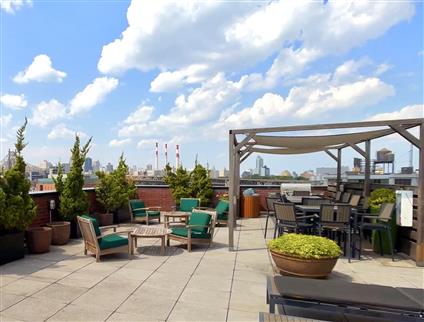 21-45 44th Drive 4-I Court Square Queens NY 11101