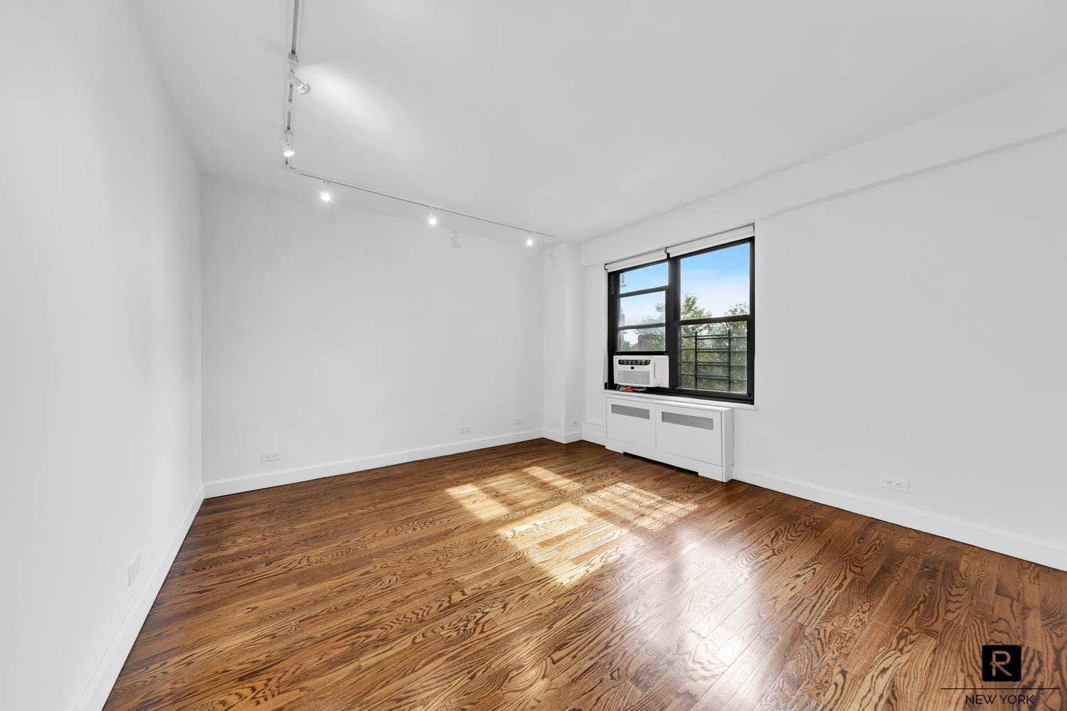 264 East Broadway Lower East Side New York NY 10002