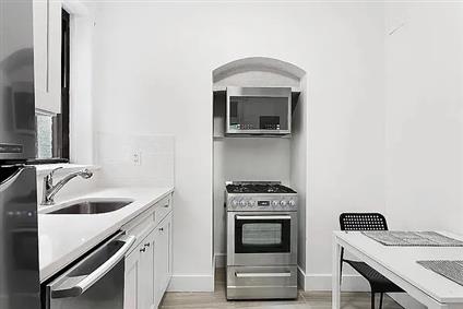 400 6th Avenue 4-A Park Slope Brooklyn NY 11215