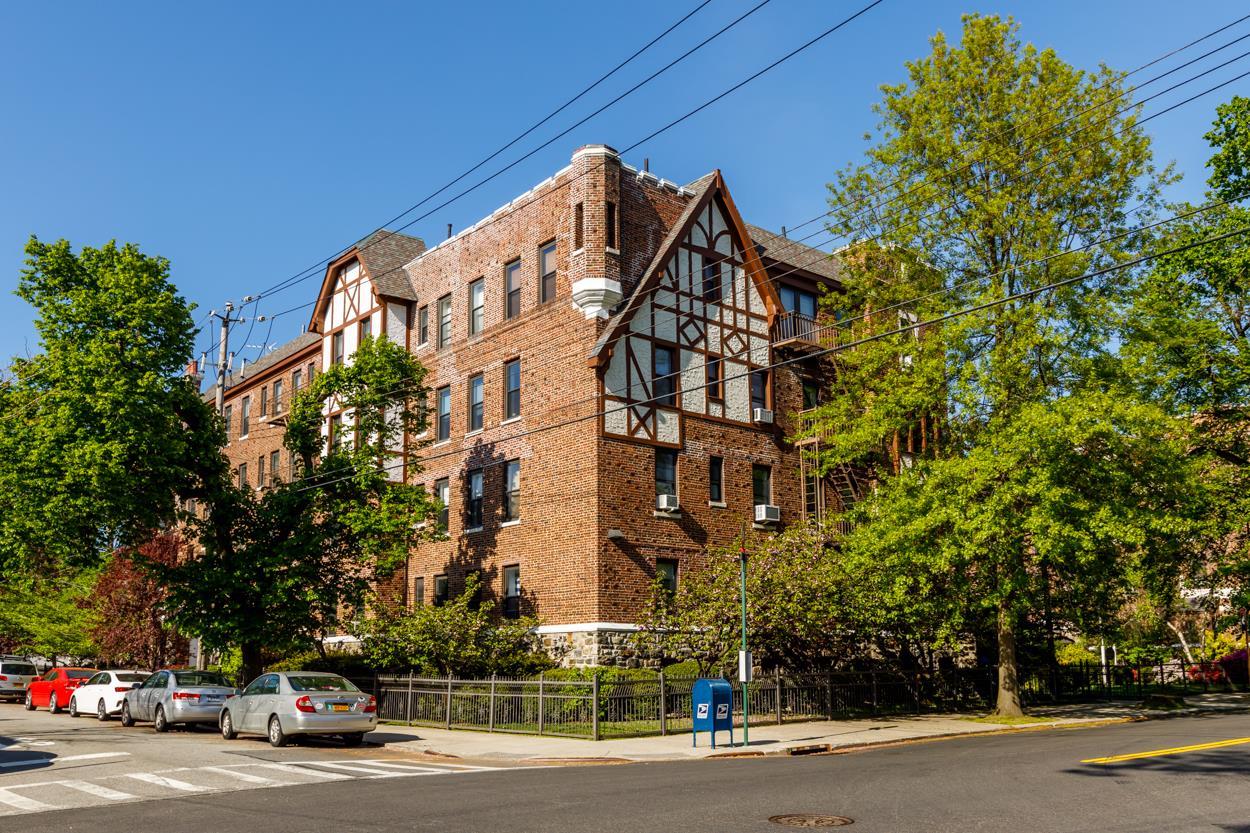 160-15 Powells Cove Blvd. A-202 Beechhurst Queens NY 11357