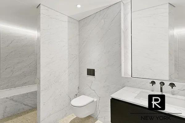 16 West 40th Street Midtown West New York NY 10018