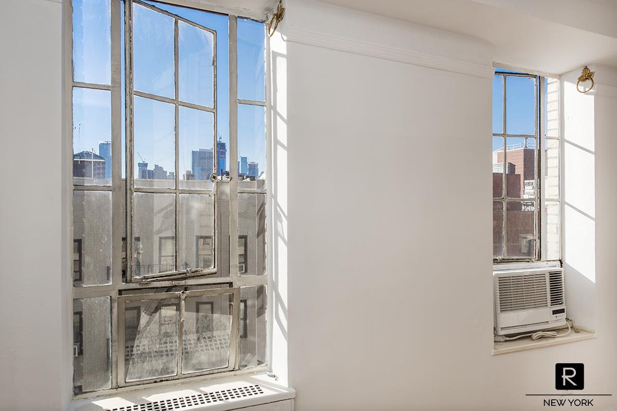 353 West 56th Street Midtown West New York NY 10019
