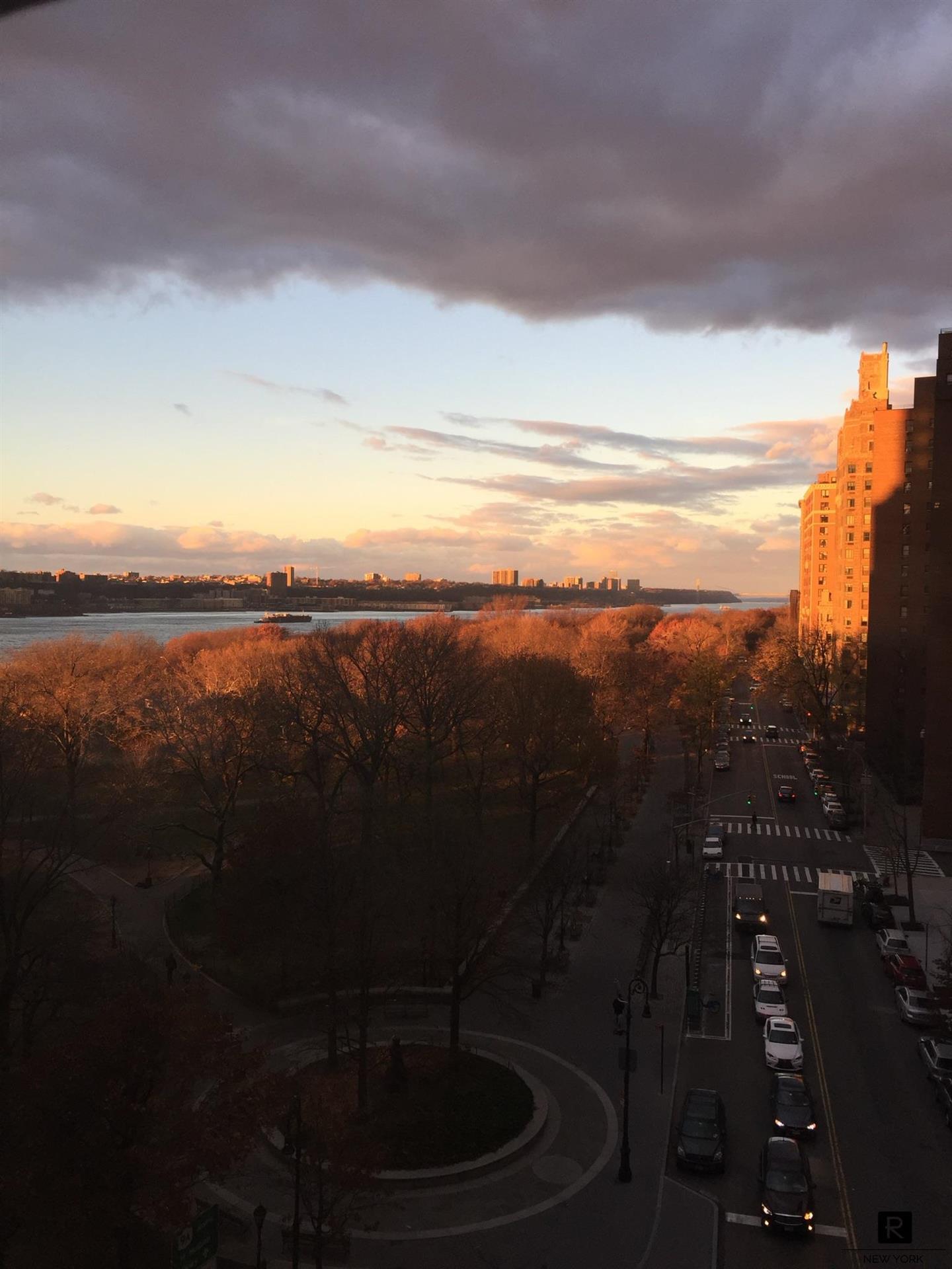 330 West 72nd Street Upper West Side New York NY 10023