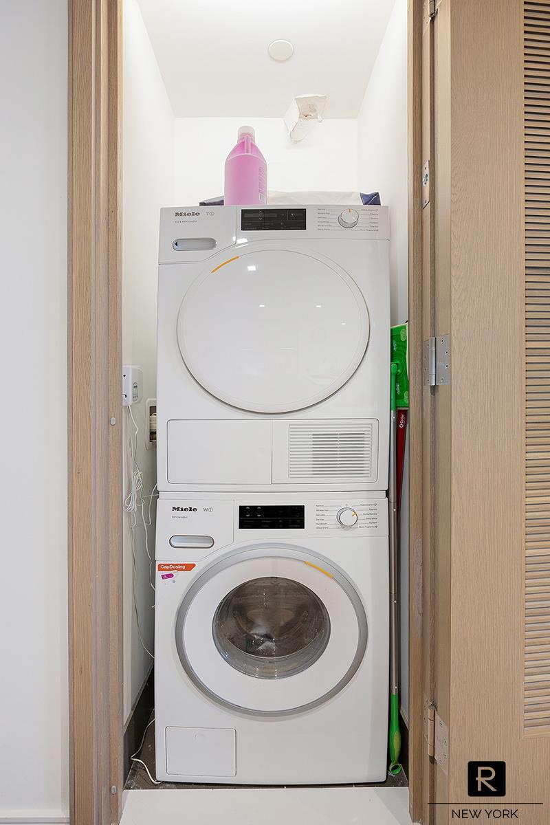 200 East 21st Street Gramercy Park New York NY 10010