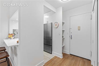 400 East 54th Street 22-D Sutton Place New York NY 10022