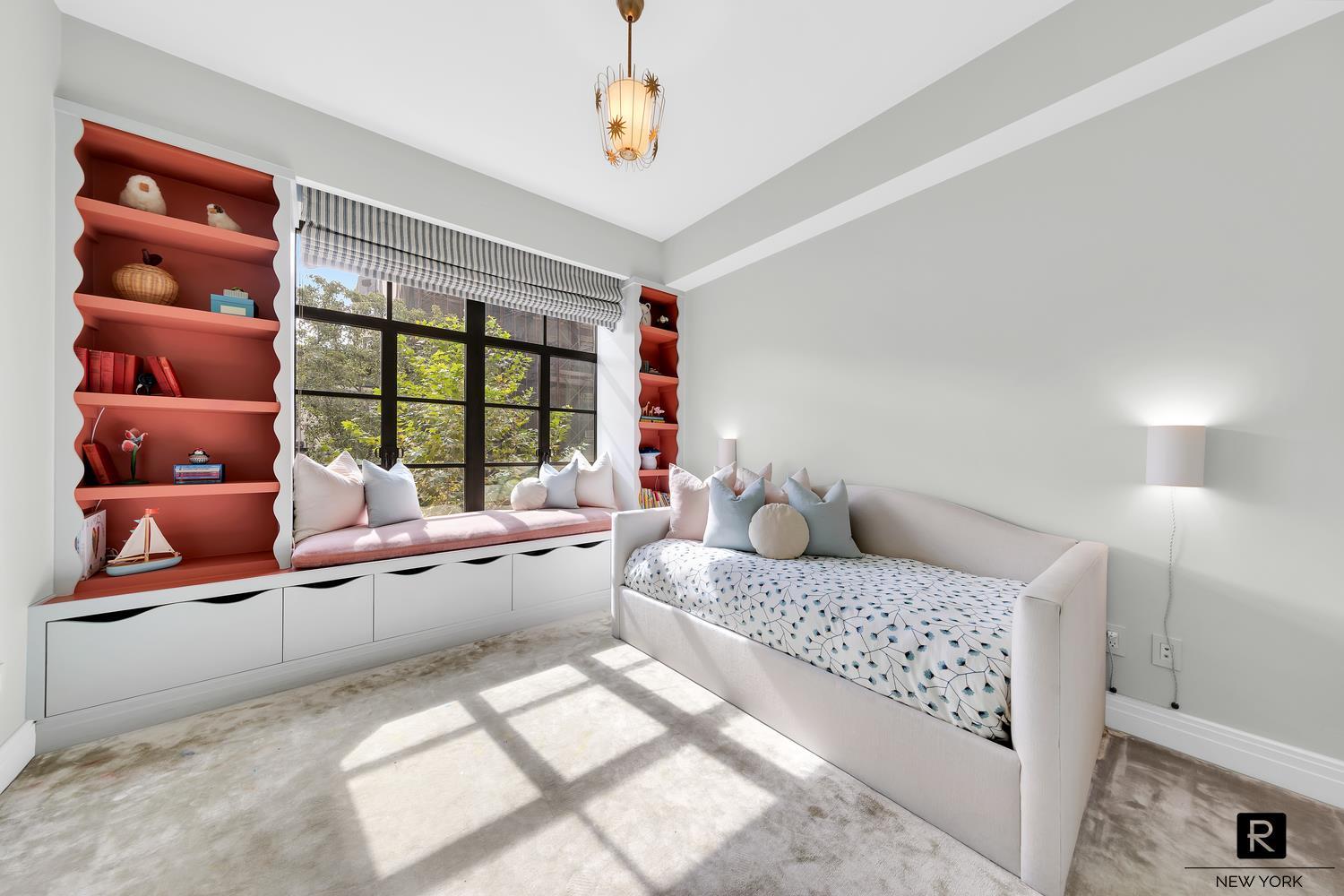 30 Sullivan Street Soho New York NY 10012
