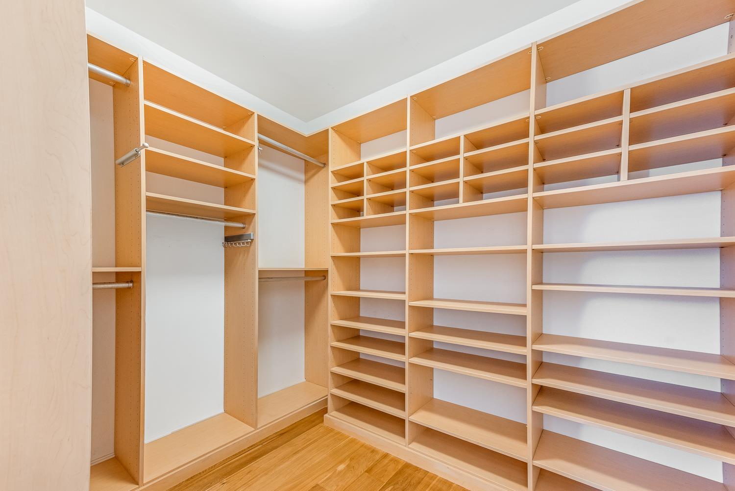 27-28 Thomson Avenue 230 Long Island City Queens NY 11101