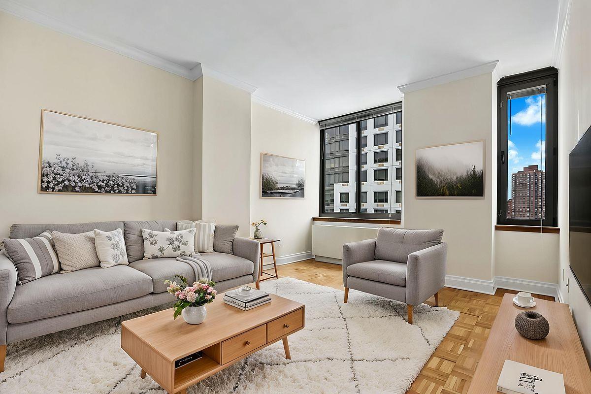 400 East 90th Street, Apt 17-B, New York, NY 10128
