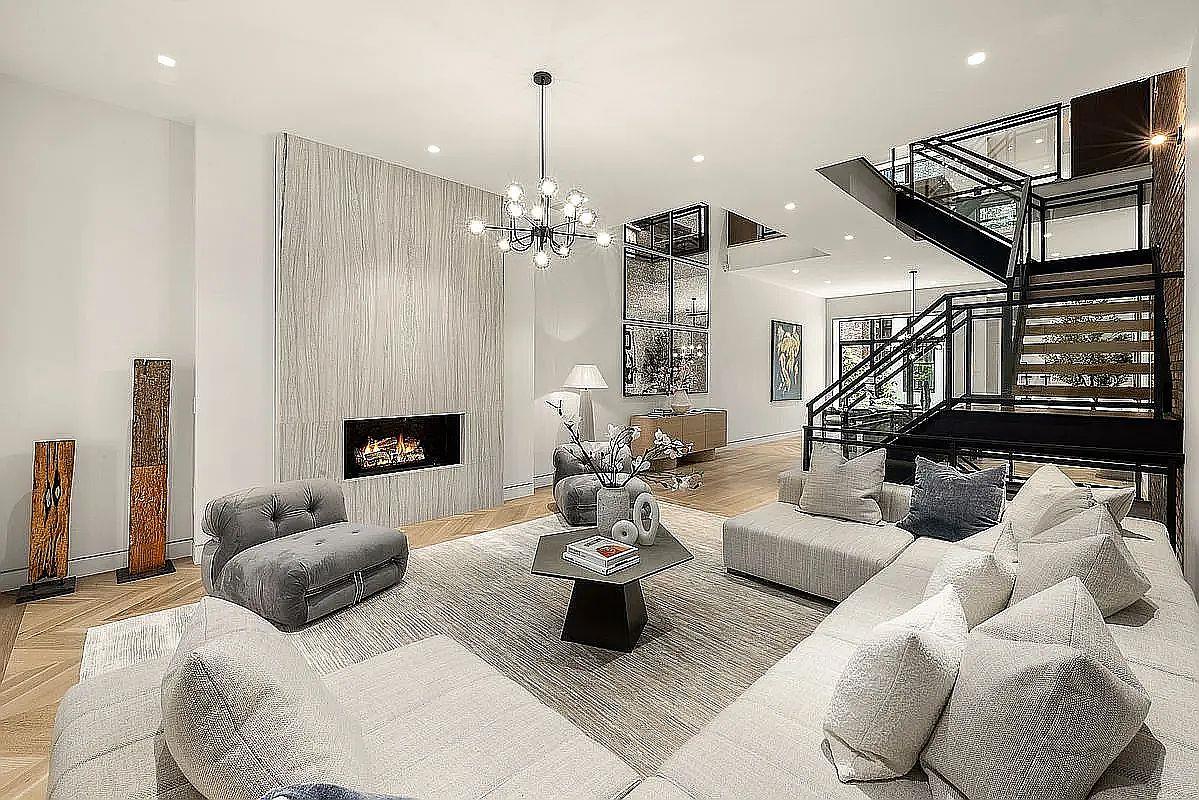 250 West 73rd Street, Apt 1, New York, NY 10023