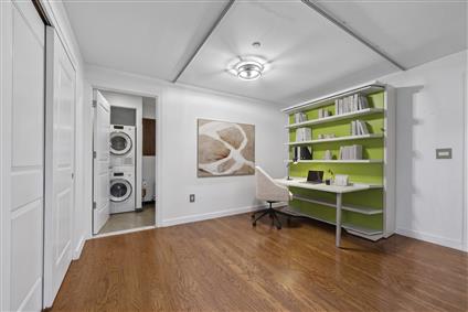 48-15 11th Street 2-G Long Island City Queens NY 11101