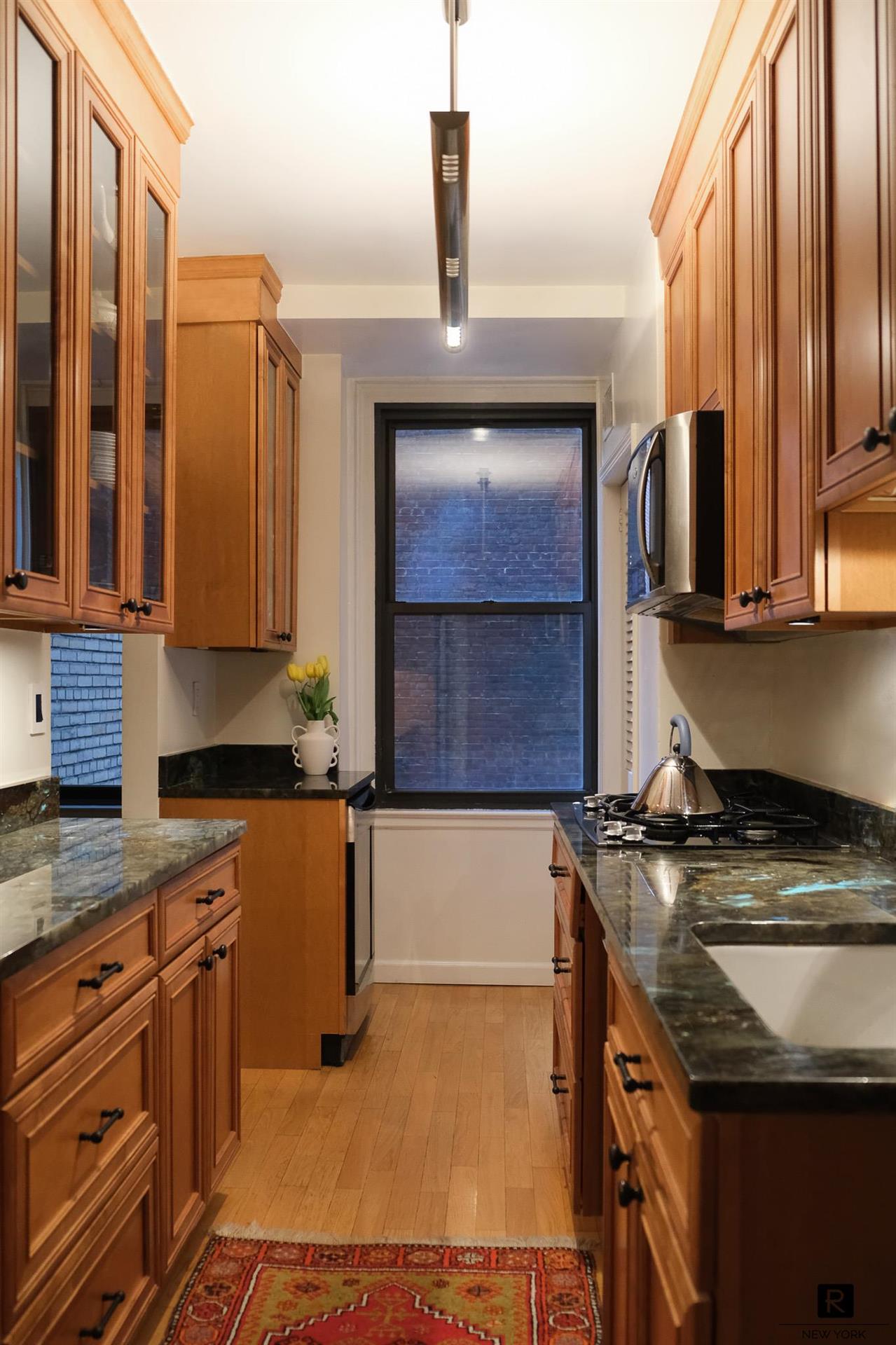 325 East 57th Street Sutton Place New York NY 10022