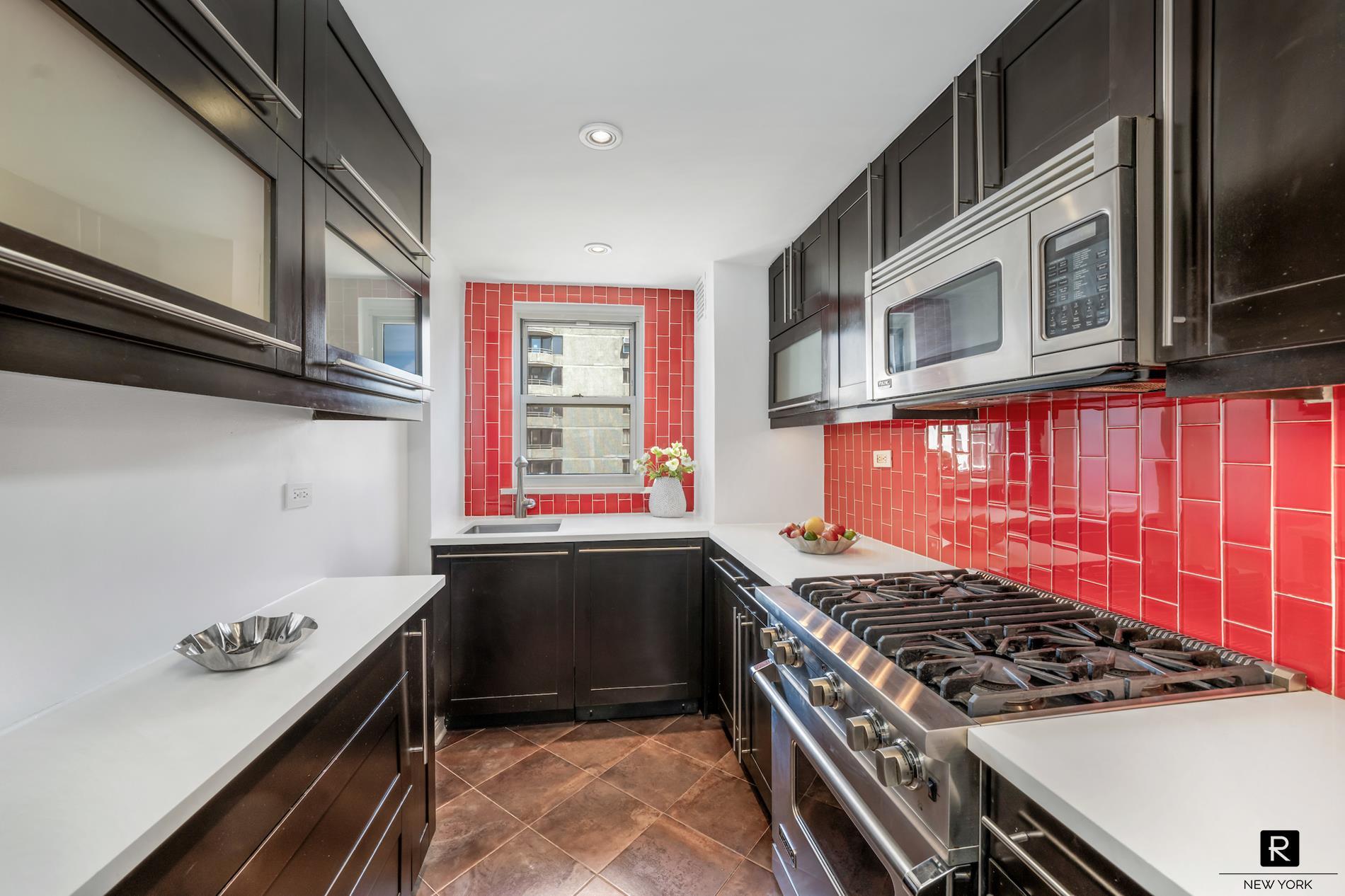 301 East 48th Street Midtown East New York NY 10017