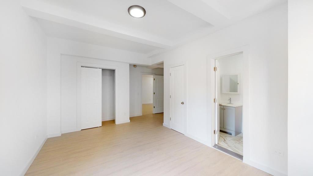 201 East 35th Street Midtown East New York NY 10016