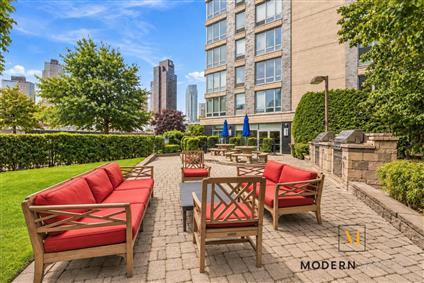 5-49 Borden Avenue 3-H Hunters Point Queens NY 11101