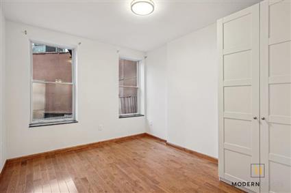 10-57 50th Avenue DPLX Long Island City Queens NY 11101