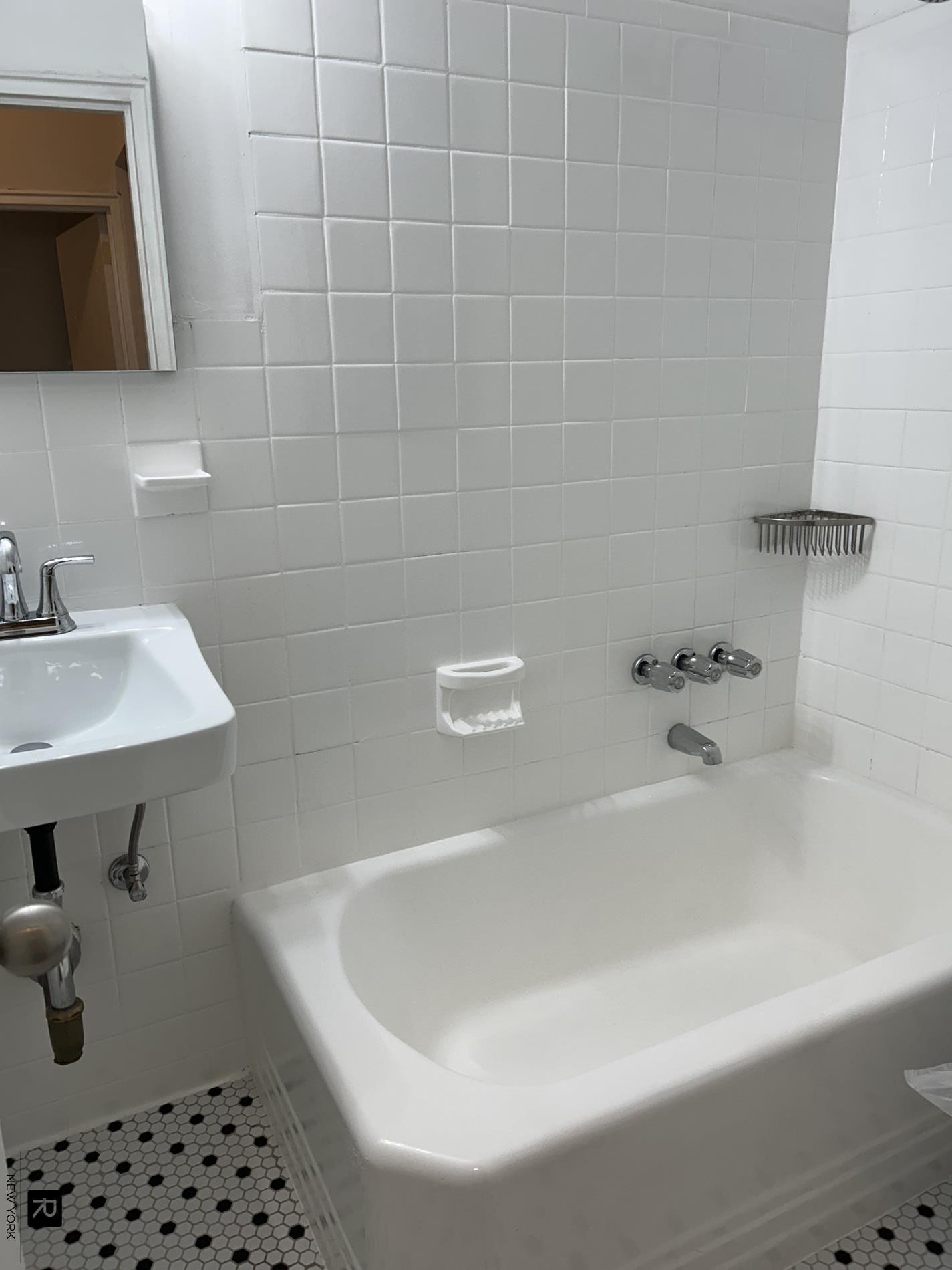 1390 Second Avenue Upper East Side New York NY 10021