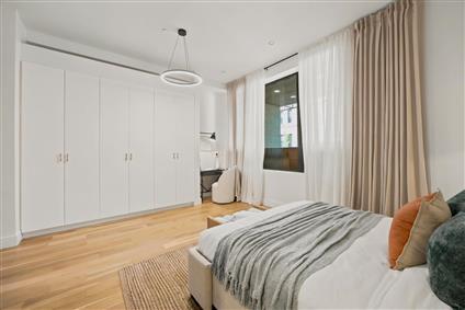5-12 51st Avenue 1 Hunters Point Queens NY 11101