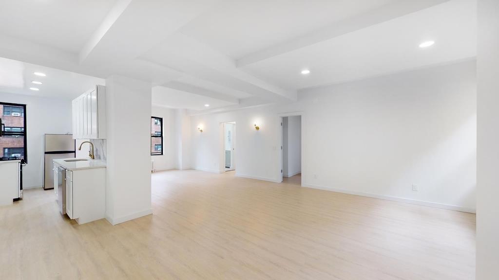 201 East 35th Street Midtown East New York NY 10016
