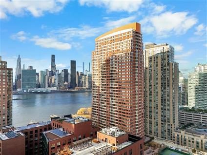 4-74 48th Avenue 35E Hunters Point Queens NY 11109