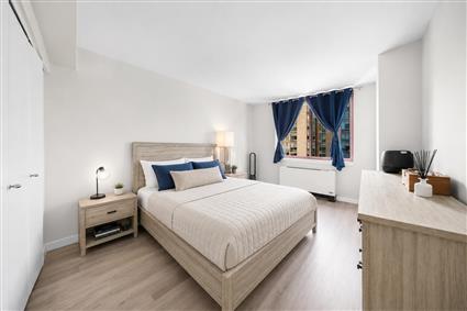 4-74 48th Avenue 35E Hunters Point Queens NY 11109
