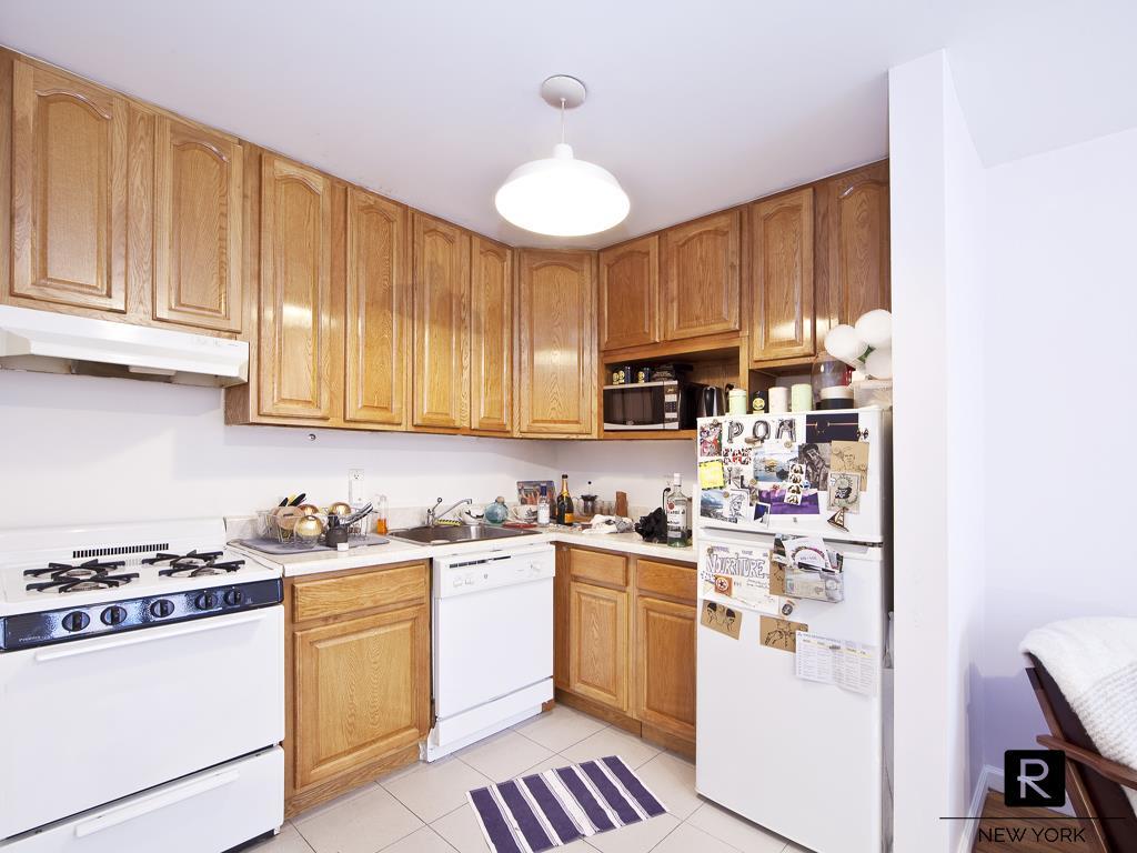 422 East 10th Street E. Greenwich Village New York NY 10009