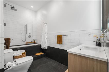 27-28 Thomson Avenue 304 Long Island City Queens NY 11101