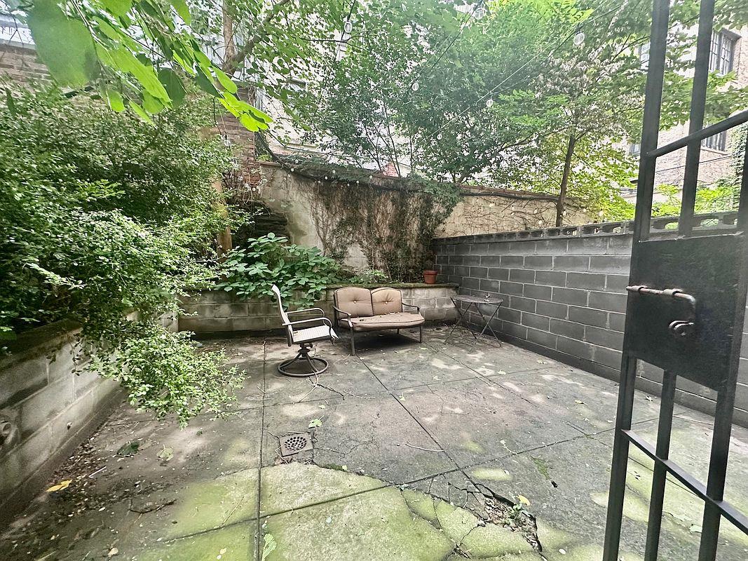 292 West 92nd Street, Apt 1-C, New York, NY 10025