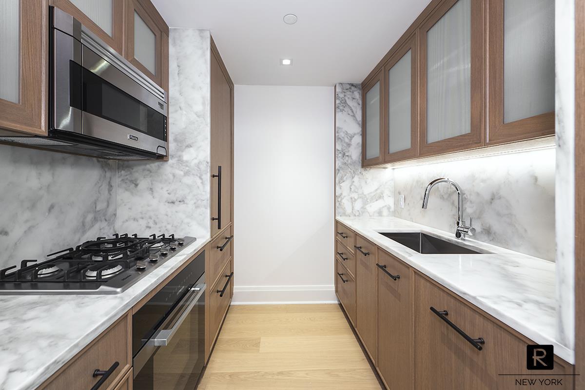 210 Warren Street Battery Park City New York NY 10282