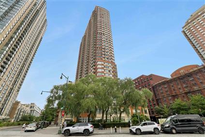4-74 48th Avenue 35E Hunters Point Queens NY 11109