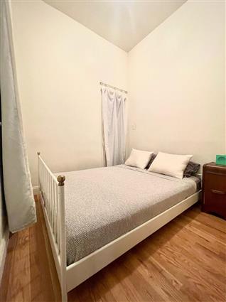 523 Hudson Street 1-RN W. Greenwich Village New York NY 10014